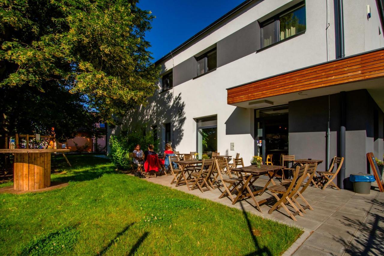 Penzion a Bistro Dílna Třeboň Exterior foto