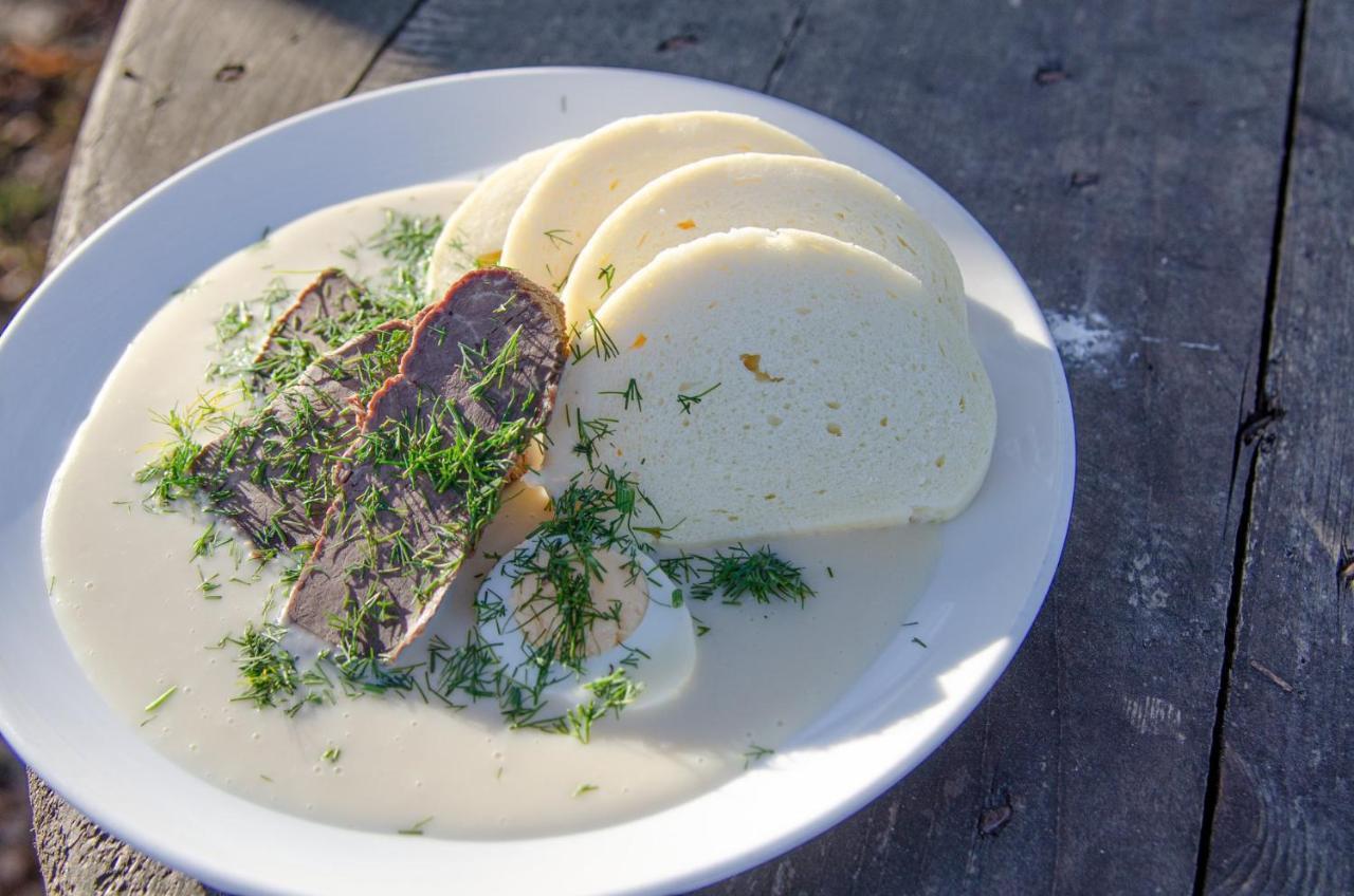 Penzion a Bistro Dílna Třeboň Exterior foto